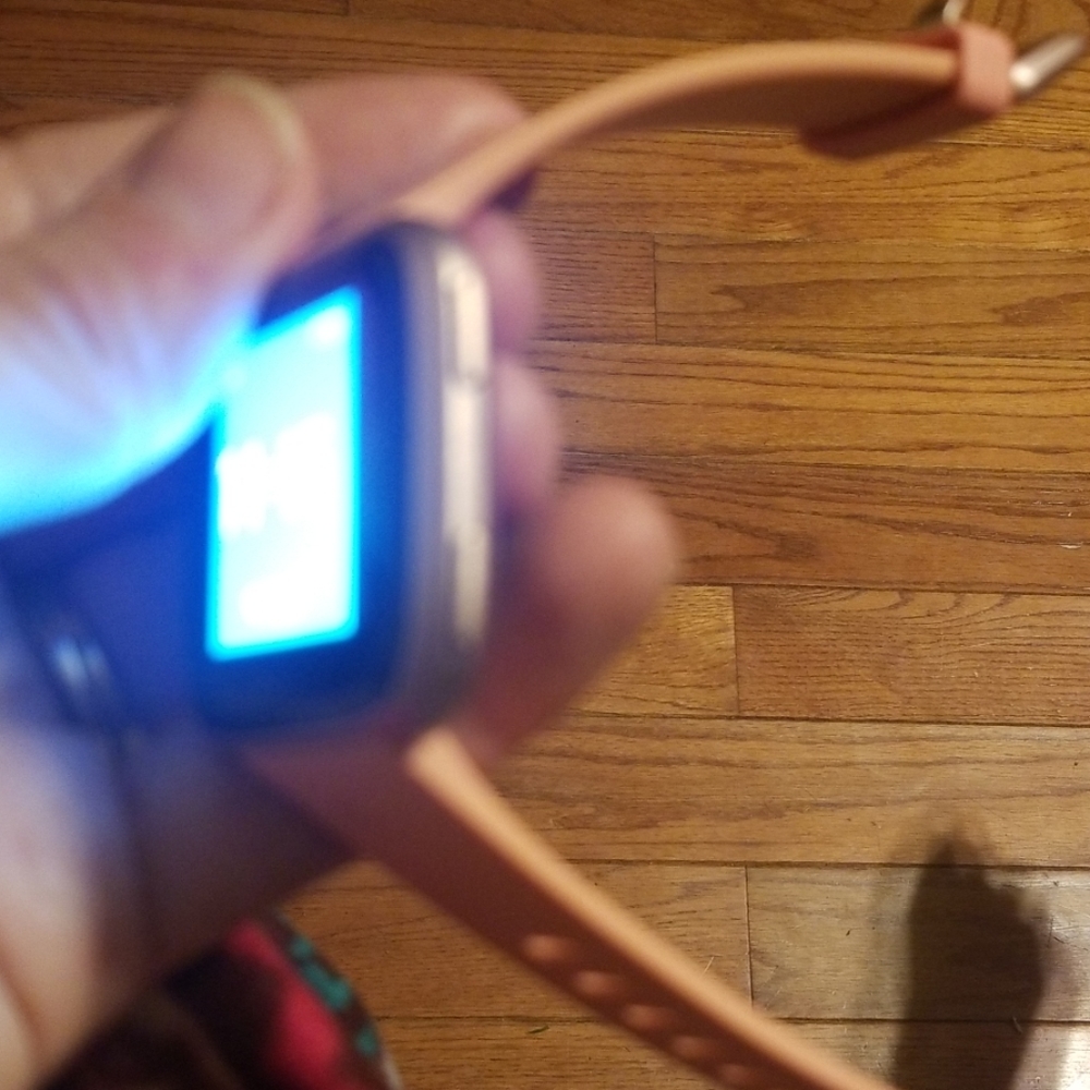 Fitbit Versa - image 3